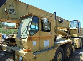 Grove TM 880