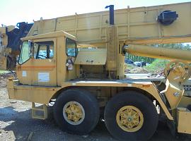 Grove TM 880