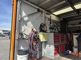 Ford F350 service truck 