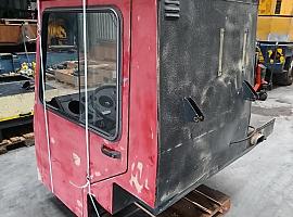 Liebherr LTM 1035 lower cabin