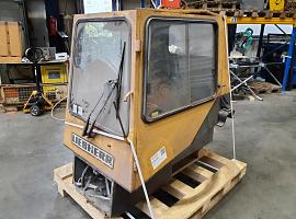 Liebherr LTM 1030 lower cabin