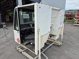Demag AC 100 lower cabin