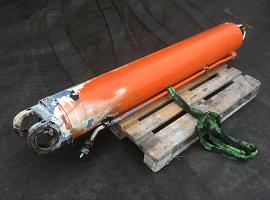 Demag AC 75 boom lift cylinder