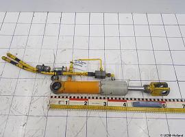 Liebherr LTM 1160-2 cabin tilt cylinder