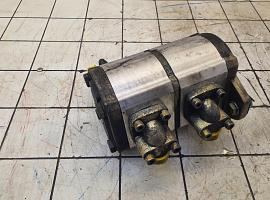 Liebherr LTM 1045-3.1 dual gear pump