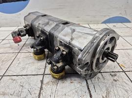 Liebherr LTM 1035-2  3 way gear pump 