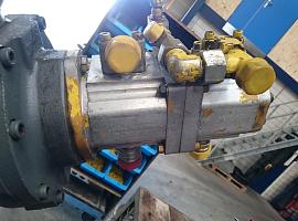 Liebherr LTM 1160-2 pump set 