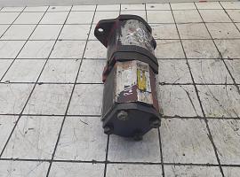 Liebherr LTM 1090 two stage gear pump