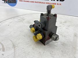 Grove GMK 3055 axle blocking valve