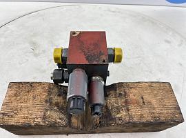 Grove GMK 3055 axle blocking valve