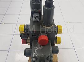 Grove GMK 3055 axle blocking valve