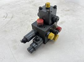 Grove GMK 3055 axle blocking valve