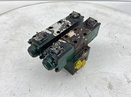 Faun ATF 30-2 outrigger valve