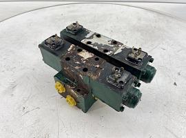 Faun ATF 30-2 outrigger valve