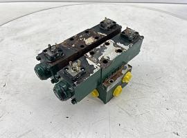 Faun ATF 30-2 outrigger valve