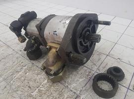 Liebherr LTM 1060 dual gear pump