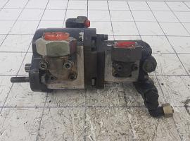 Liebherr LTM 1060 dual gear pump