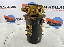 Grove GMK 3055 hydraulic swivel
