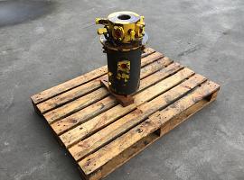 Grove GMK 3055 hydraulic swivel