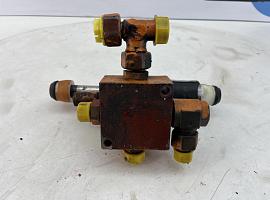 Krupp KMK 4070/70GMT 4/3 valve block