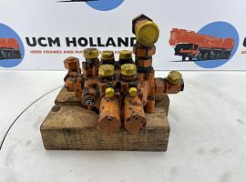 Krupp KMK 4070, 70GMT double controle block valve