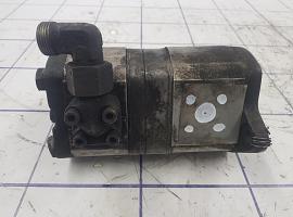 Liebherr LTM 1070 dual gear pump