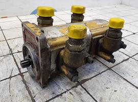 Grove AT 880 dual gear pump steering