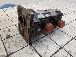 Sundstrand dual gear pump