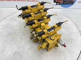 Grove GMK 3055 CONTROL BLOCK