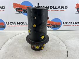 Grove GMK 3055 rotary lead through