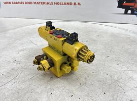 Grove GMK 3055 CONTROL BLOCK