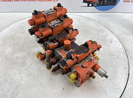 Grove GMK 3055 CONTROL BLOCK