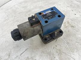 Liebherr LTM 1060/2 Directional control valve