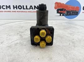 Liebherr LTM 1060/2 Directional control valve