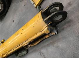 Liebherr LTM 1030-2 boom cylinder 