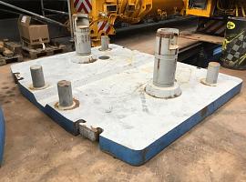 Liebherr LTM 1250-6.1 counterweight base 10,0 ton