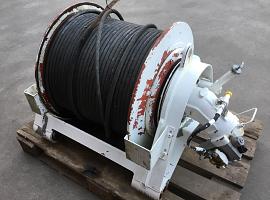  Liebherr LTM 1060-2  winch