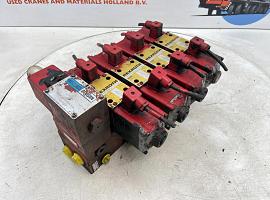 Krupp KMK 5100 outrigger valve