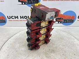 Krupp KMK 5100 outrigger valve