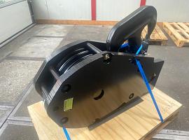 Hookblock 22 mm 3 sheave - 56 ton