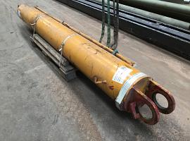 Liebherr LTM 1070 boom cylinder 