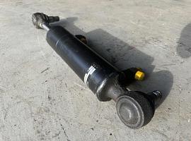 Liebherr LTM 1160-2 steering cylinder axle 3