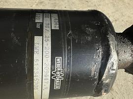 Liebherr LTM 1160-2 steering cylinder axle 3