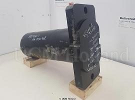Demag AC 200/1 counterweight lift cylinder 