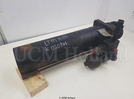 Liebherr LTM 1080-1 ballast extension ram