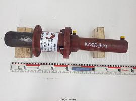 Krupp 350 GMT counterweight locking cylinder