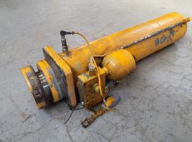 Liebherr LTM 1100-5.2 ballast extension ram