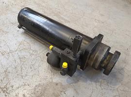 Liebherr LTM 1080-1 ballast extension ram