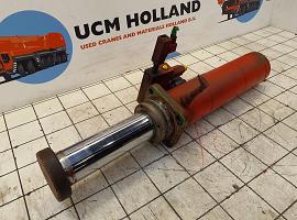 Liebherr LTM 1060-2 counterweight cylinder  