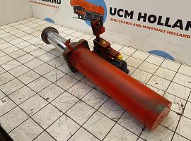 Liebherr LTM 1060-2 counterweight cylinder  